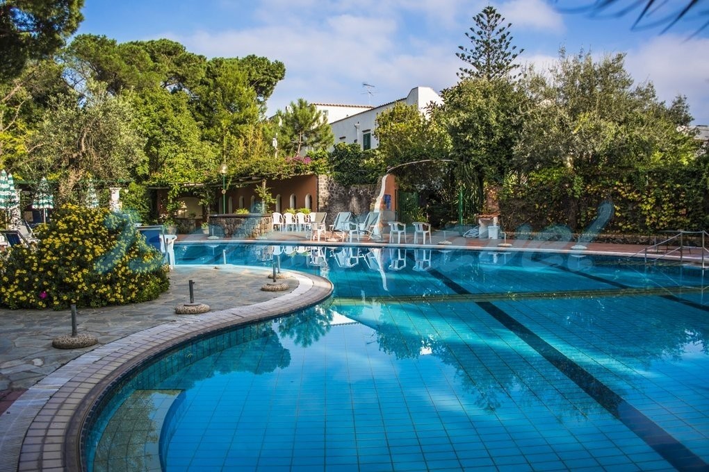 pool-hotel-pineta-ischia-4