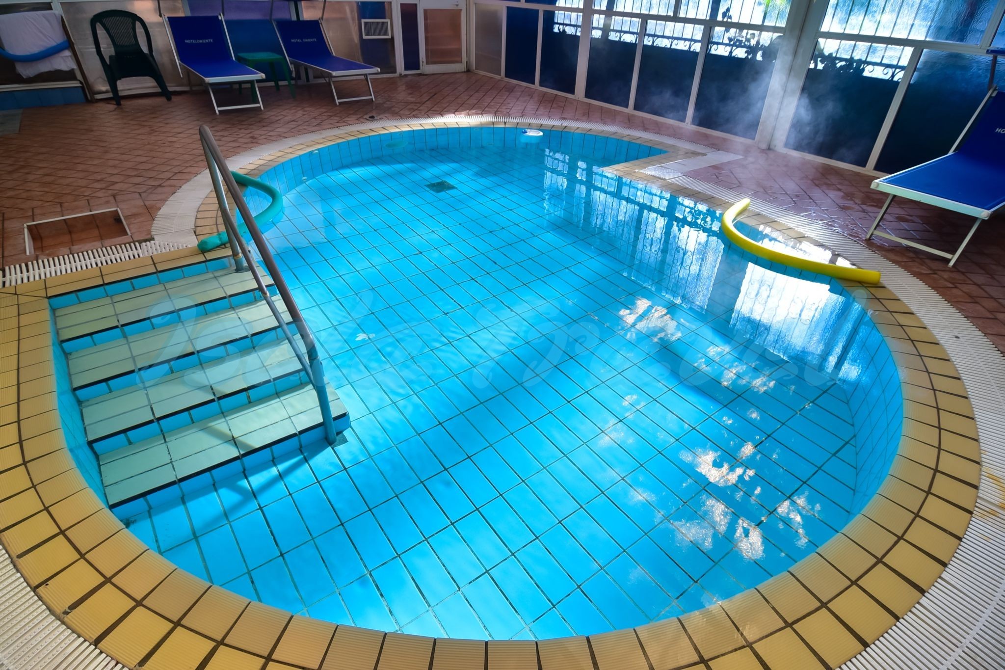 hotel-terme-oriente-indoor-pool